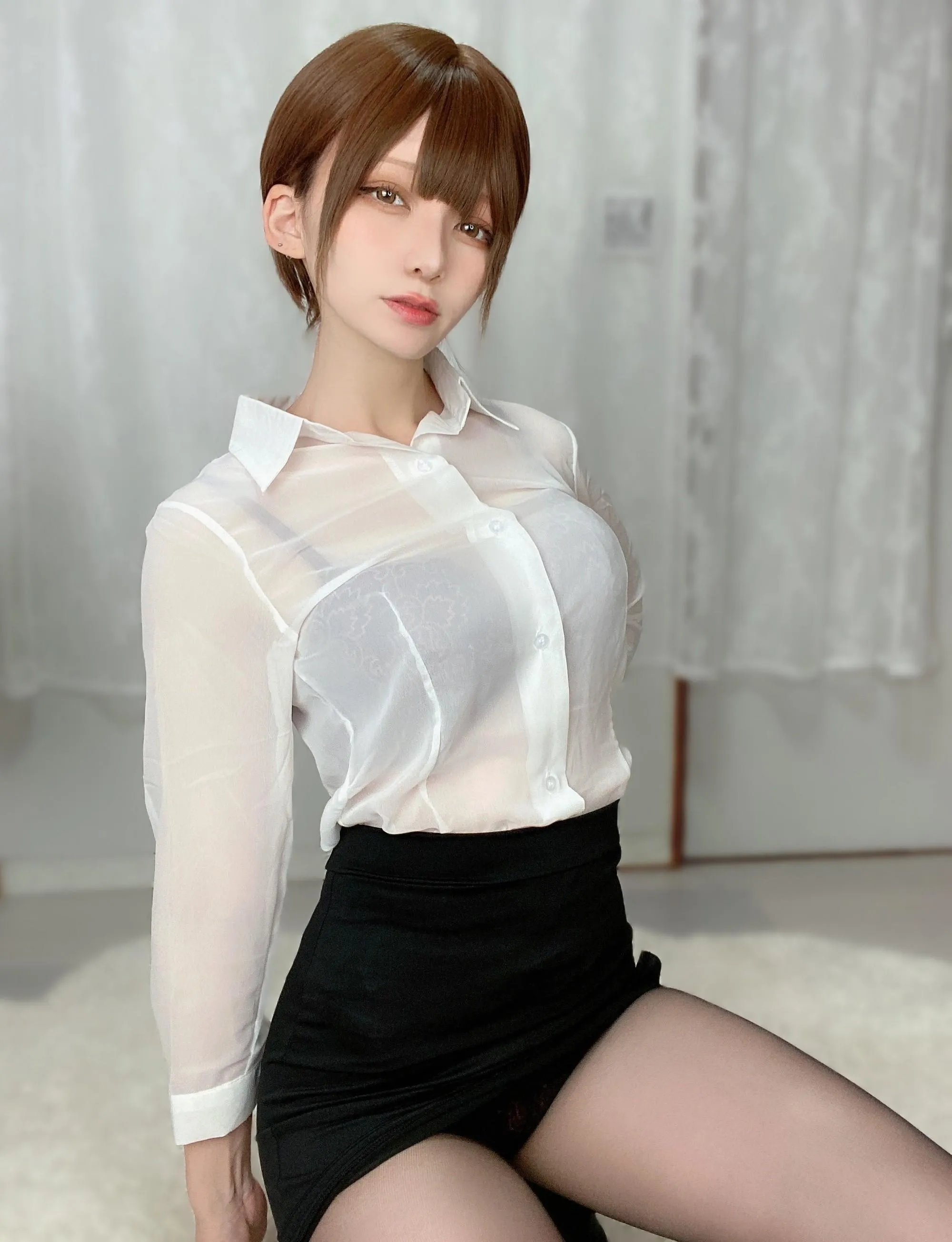 かさぎkasagi – NO.005 Fantia 2022-07月会员订阅-2022-07-30 セクシーすぎた先生 [24P]插图2